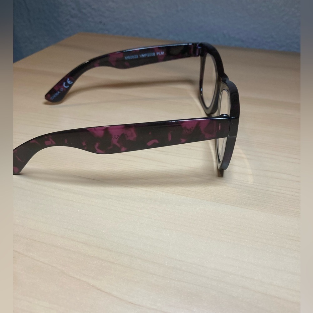Betsey Johnson Plum purple Tortoise Thick Wayfarer Lisa Readers +2.00, +1.50 - Picture 7 of 7